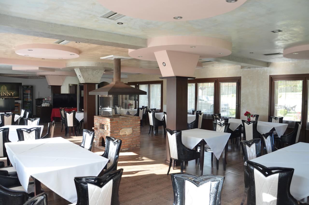 Johnny Hotel Kamenice Bagian luar foto